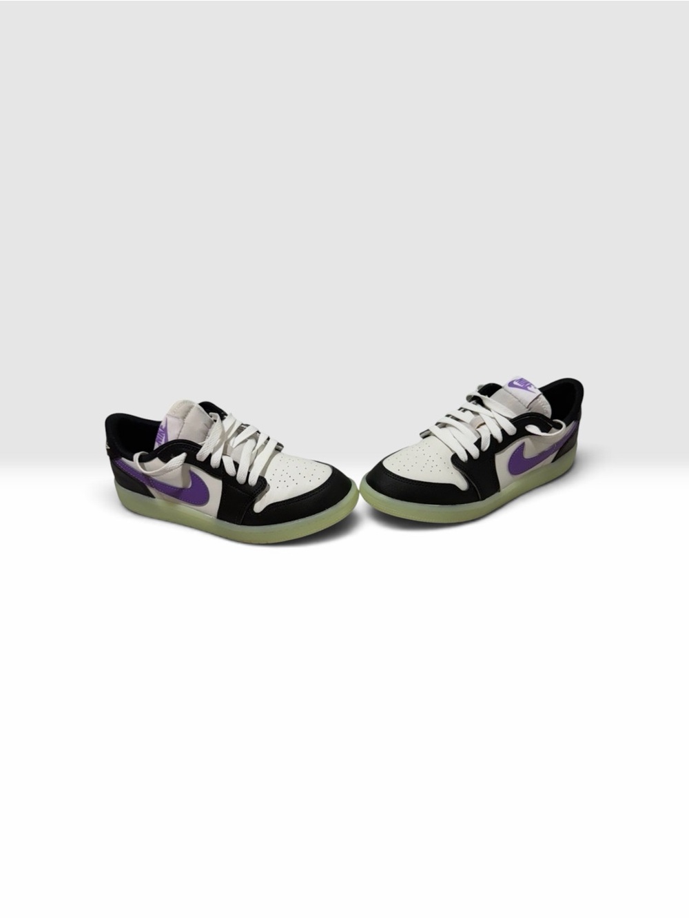 Air Jordan 1 Retro Low Black Raspberry sneakers GLOW IN THE DARK SOLE size 2.5
